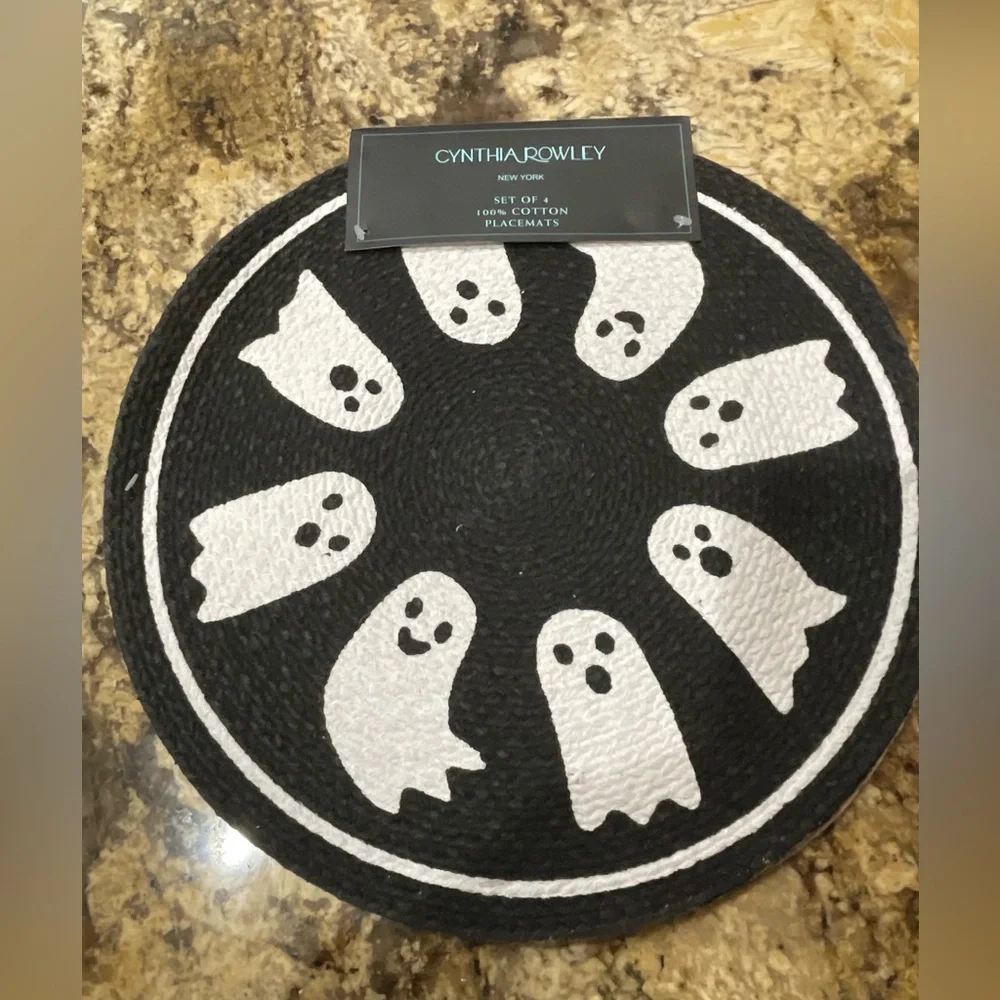 Cynthia Rowley GHOSTS 15” round placement set of 4 - Brand new